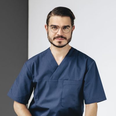 Vaikų chirurgijos, ortopedijos-traumatologijos centro gydytojas vaikų chirurgas Benediktas Jonuška svajoja, kad šiame skyriuje Kalėdos galėtų tęstis visus metus.