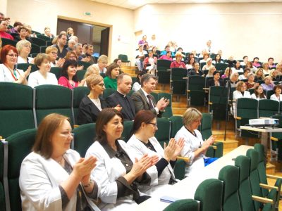 Respublikinės Šiaulių ligoninės bendruomenei surengtas šventinis besibaigiančio Advento rytmetis. (Zitos Katkienės nuotr.)