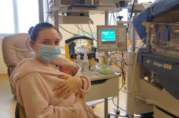 Medikai planavo, kad Irenos dukrytė gims gruodžio 31 dieną, bet ji atskubėjo lapkričio 15-ąją, būdama 33 savaičių ir sverdama vos 2065 gr. (Zitos Katkienės nuotr.)