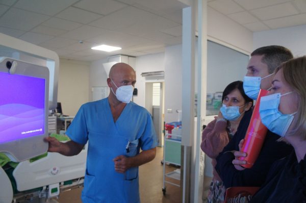 Vaizdai iš medikų susitikimo Rygos (Latvija) Paulo Stradinio klinikinėje univeritetinėje ligoninėje.