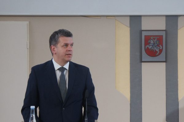 Konferencijos dalyvius pasveikino Respublikinės Šiaulių ligoninės direktorius Mindaugas Pauliukas. (Zitos Katkienės nuotr.)